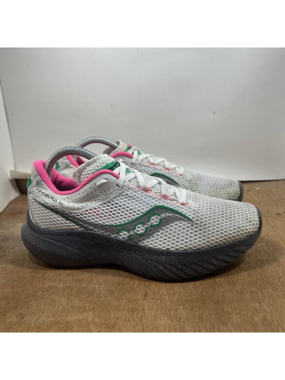Saucony Kinvara 14 Women Size 9 Running Sneakers Shoes White Lace Up S10823-85